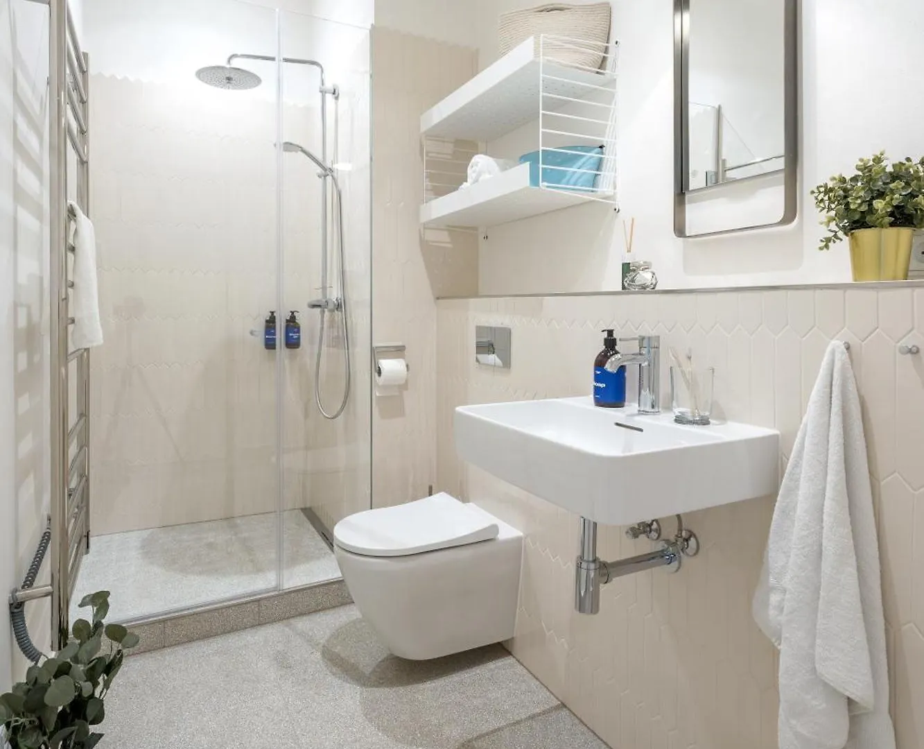 Prague Days - Attic Apt - Workspace - 100 Mbps Wi-Fi - Park Nearby Apartment
