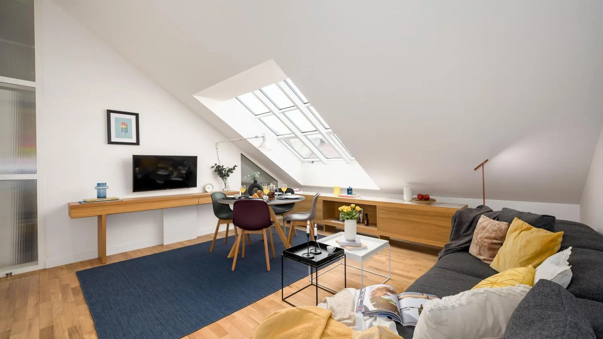 Prague Days - Attic Apt - Workspace - 100 Mbps Wi-Fi - Park Nearby