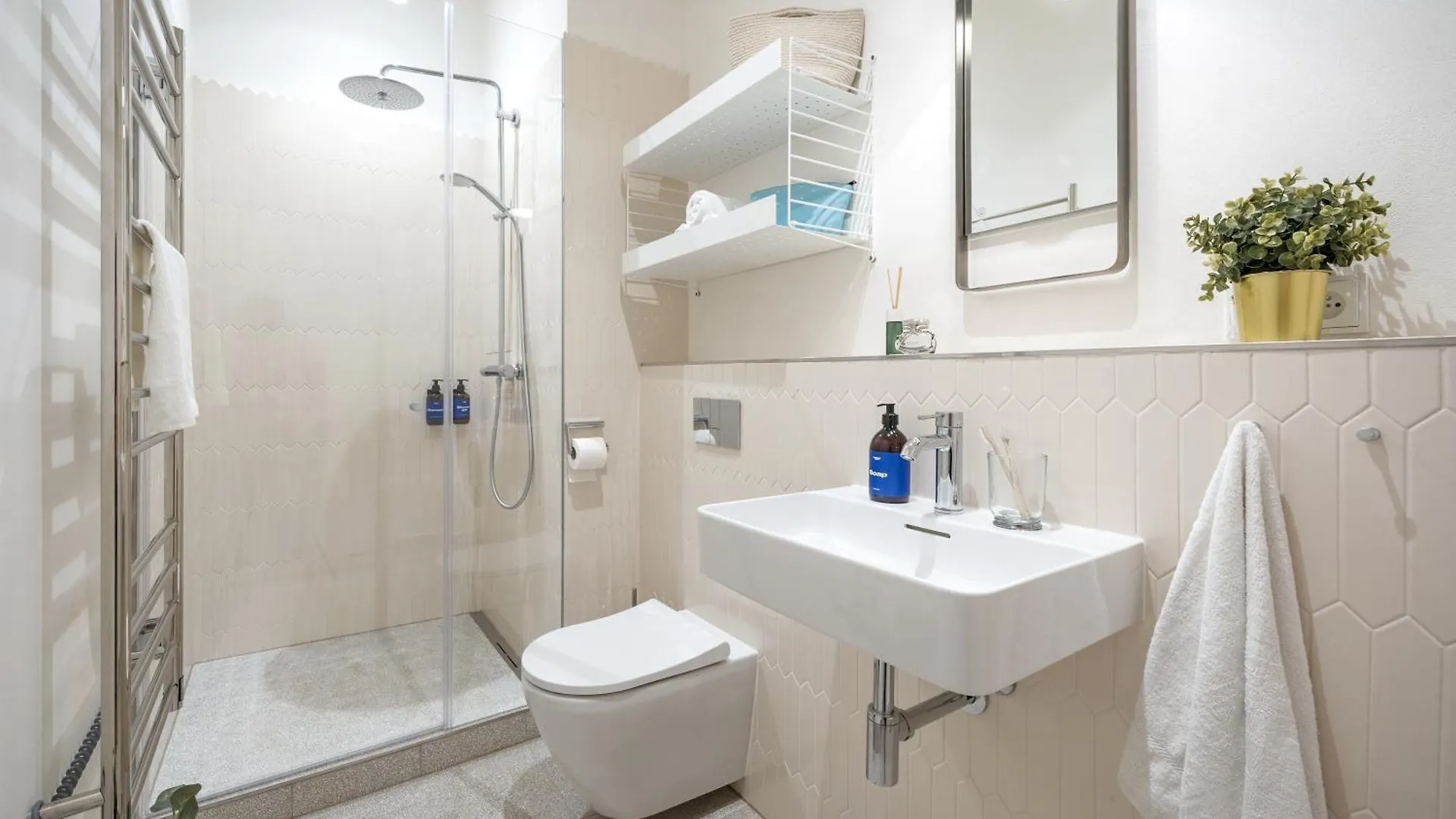 Prague Days - Attic Apt - Workspace - 100 Mbps Wi-Fi - Park Nearby 0*,